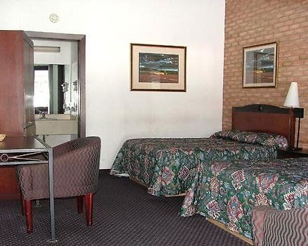 Rodeway Inn Cadillac Oda fotoğraf